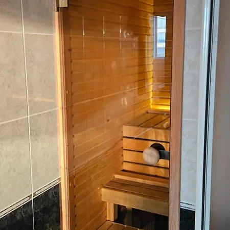 公寓 Penthouse With An Amazing Kitchen And View 塔林