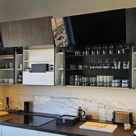 Penthouse With An Amazing Kitchen And View *