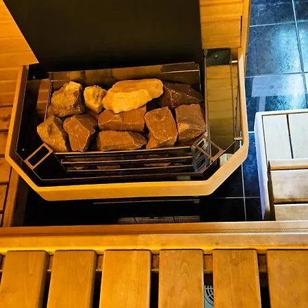 Penthouse With An Amazing Kitchen And View דירה *