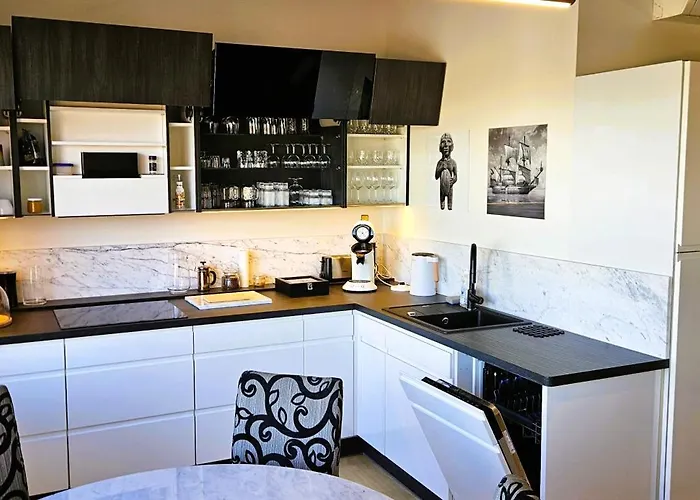 Penthouse With An Amazing Kitchen And View 塔林