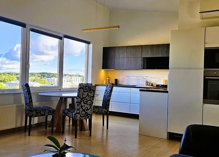 Penthouse With An Amazing Kitchen And View *