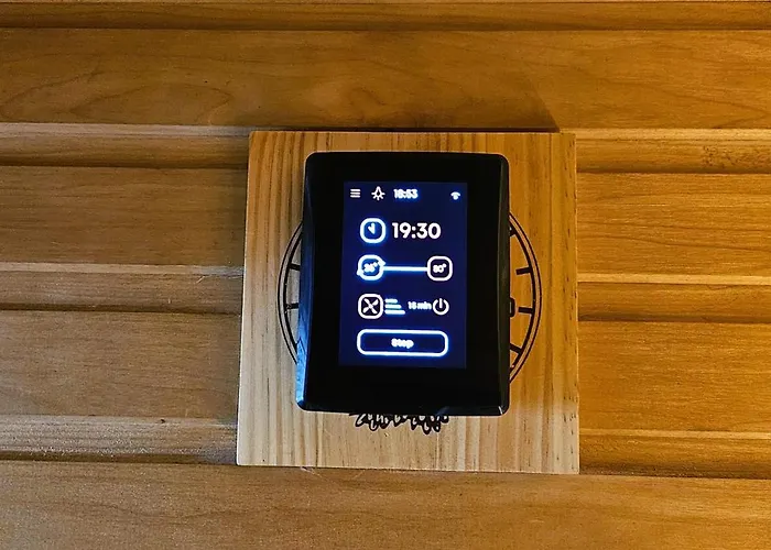 Penthouse With An Amazing Kitchen And View Talin