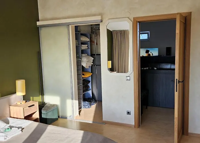 Penthouse With An Amazing Kitchen And View * טאלין